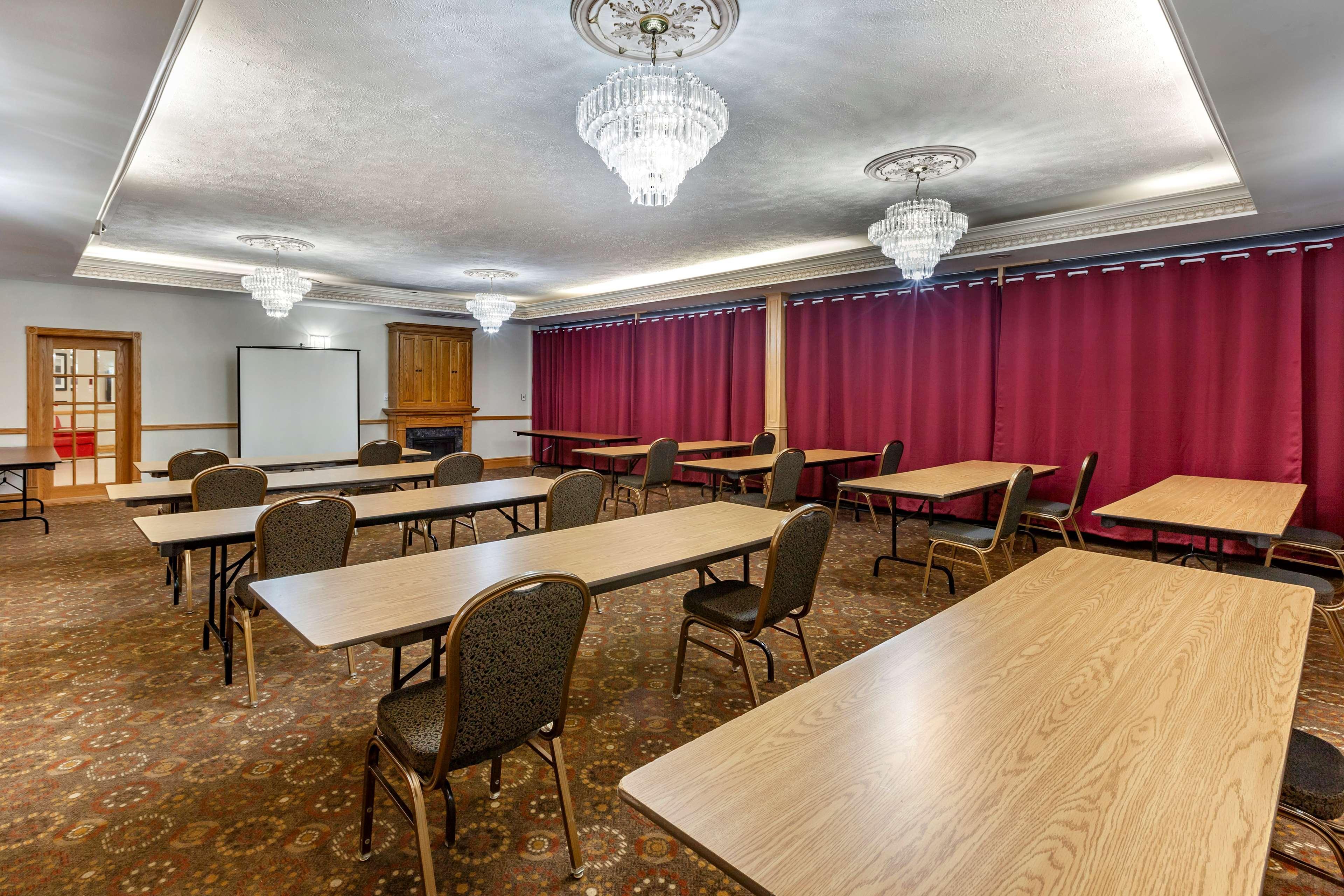 Surestay Plus Hotel By Best Western Kincardine Bagian luar foto