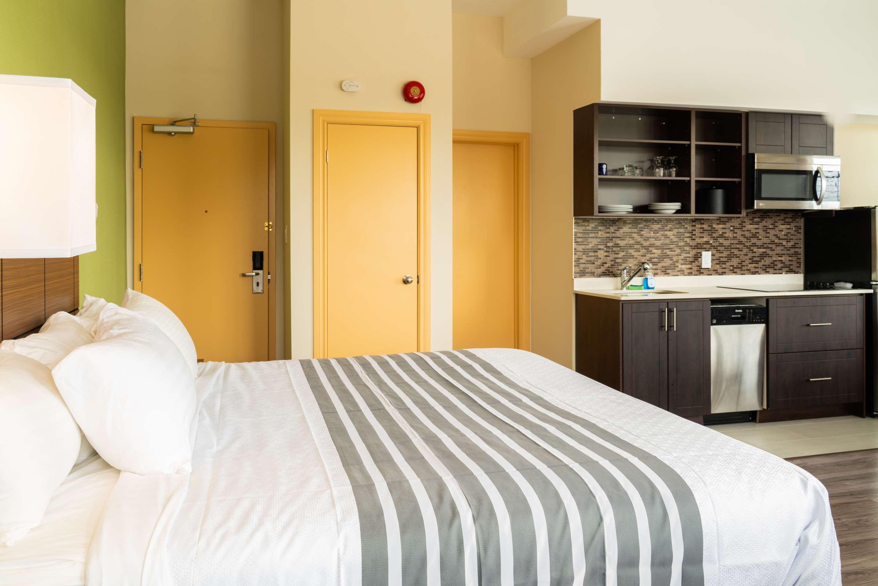 Surestay Plus Hotel By Best Western Kincardine Bagian luar foto