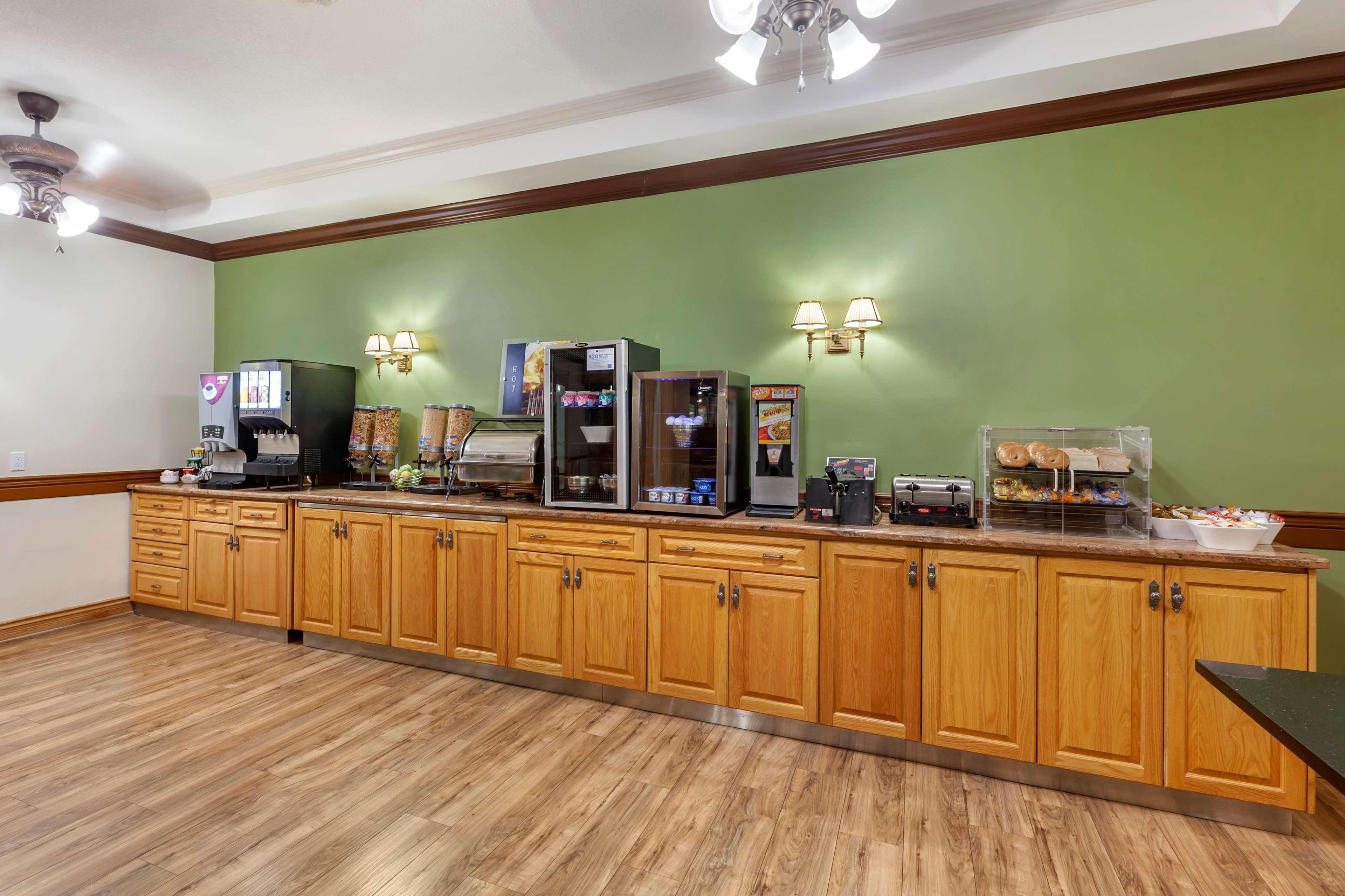 Surestay Plus Hotel By Best Western Kincardine Bagian luar foto