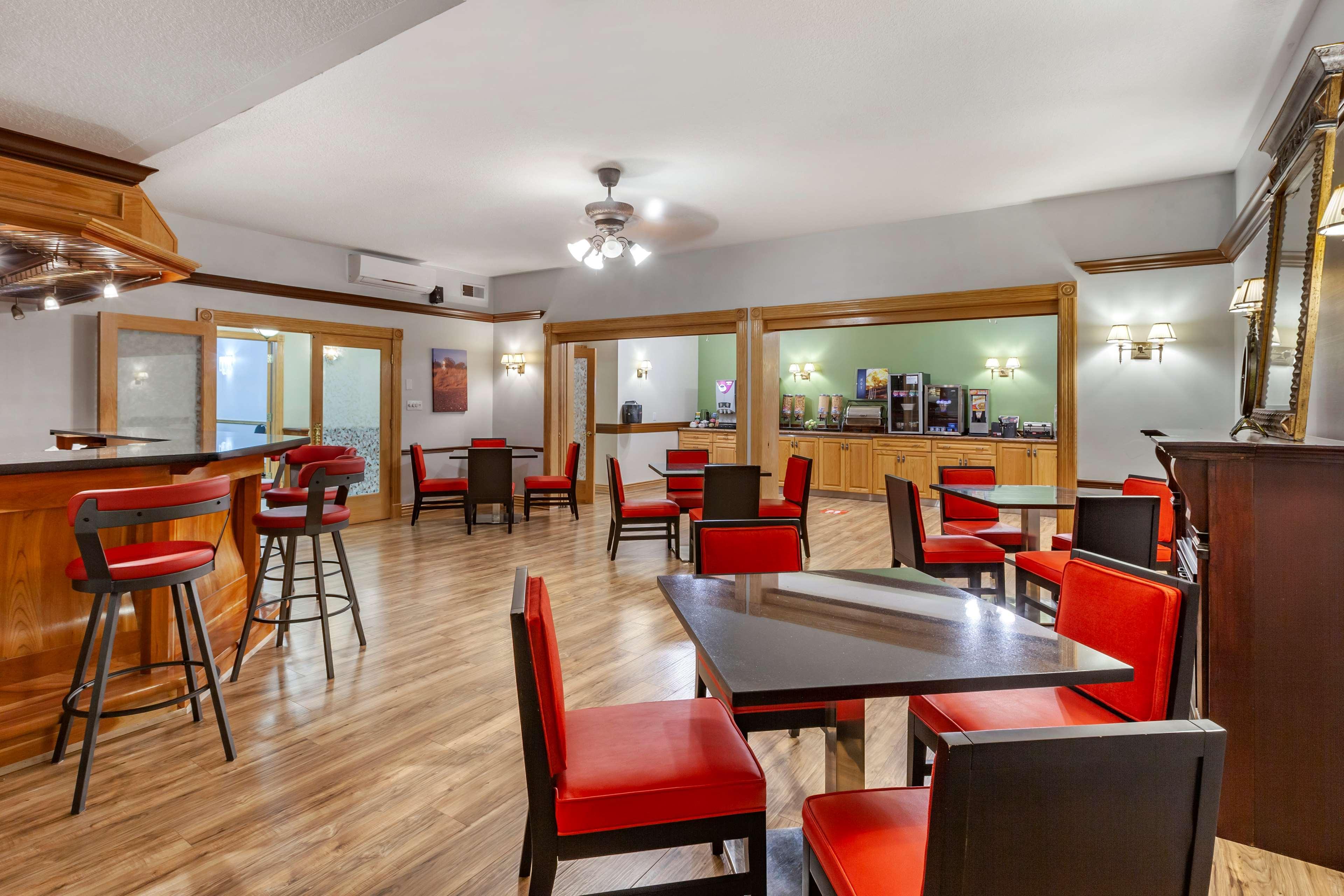 Surestay Plus Hotel By Best Western Kincardine Bagian luar foto
